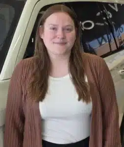 Kaitlyn Curtis Lincoln Brand Manager & Advisor